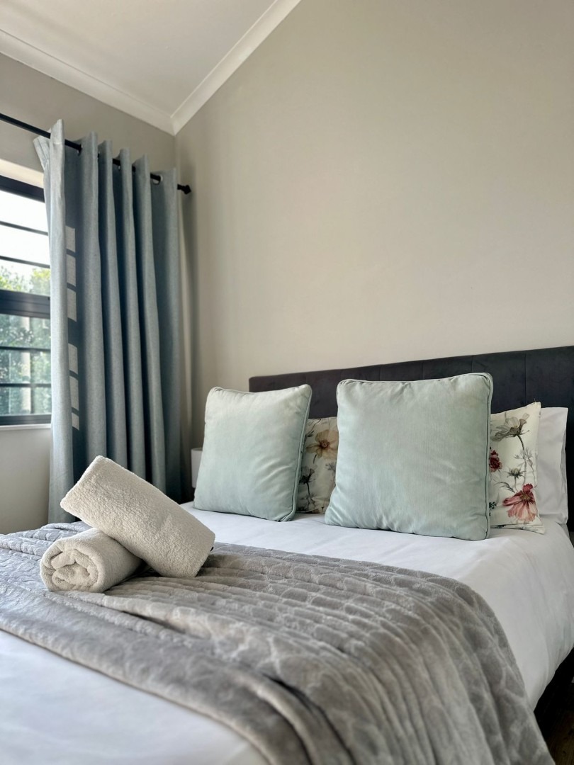 4 Bedroom Property for Sale in Sandbaai Western Cape